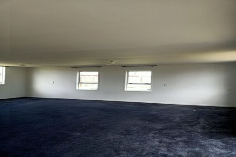 Photo of property in 30 Zelda Avenue, Clover Park, Auckland, 2023