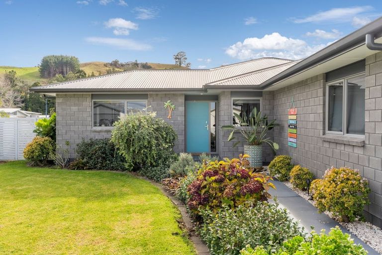 Photo of property in 325 Cook Drive, Whitianga, 3510