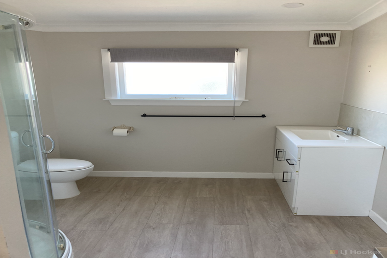 Photo of property in 6 Smith Street, Waimate, 7924