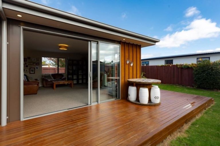 Photo of property in 9a Bideford Place, Dallington, Christchurch, 8061