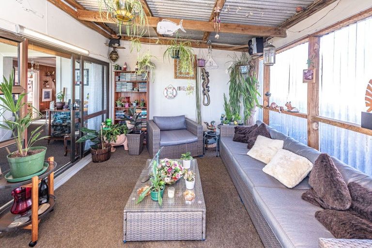 Photo of property in 2 Wharf Street, Castlecliff, Whanganui, 4501