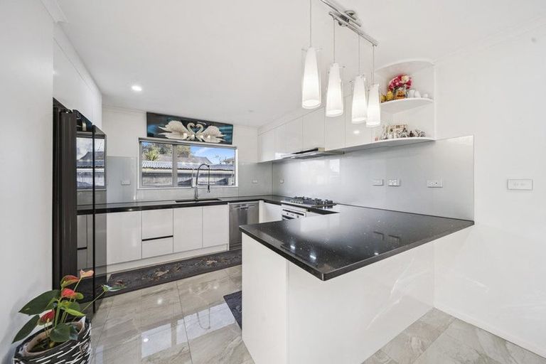 Photo of property in 6 Allenby Road, Papatoetoe, Auckland, 2025