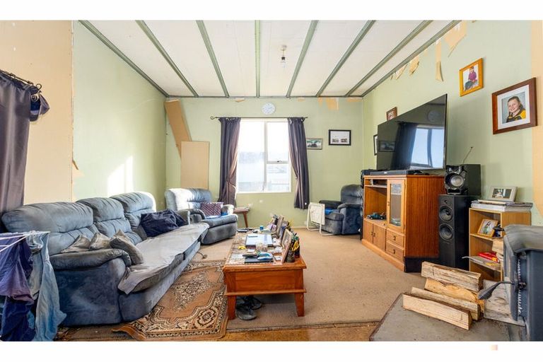 Photo of property in 1 Clifton Terrace, West End, Timaru, 7910