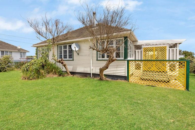 Photo of property in 81 Swiss Avenue, Gonville, Whanganui, 4501