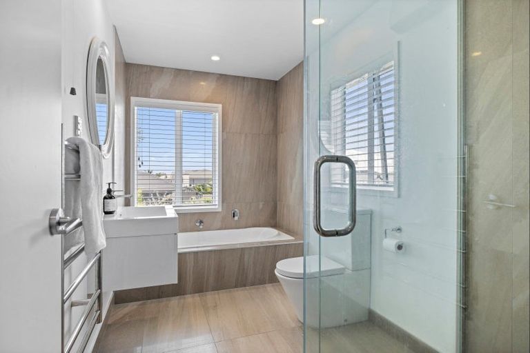 Photo of property in 80 Palm Springs Boulevard, Papamoa Beach, Papamoa, 3118