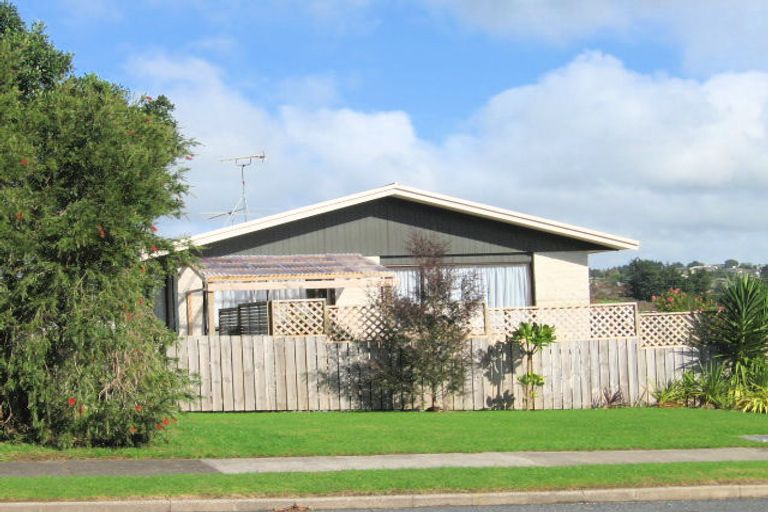 Photo of property in 44 Bay Vista Drive, Red Beach, 0932