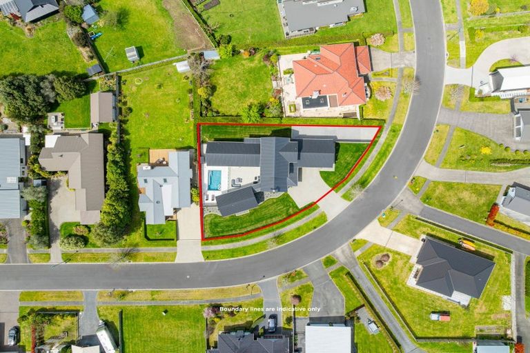 Photo of property in 14 Pukeko Way, Kinloch, Taupo, 3377