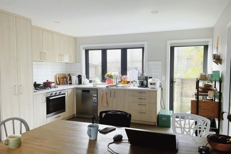 Photo of property in 2/60 Broderick Road, Johnsonville, Wellington, 6037