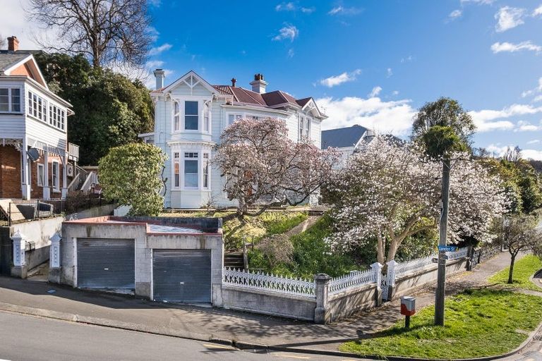 Photo of property in 2 Royal Terrace, Dunedin Central, Dunedin, 9016