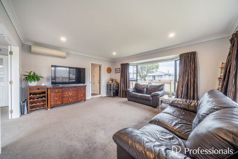 Photo of property in 23 Leighton Avenue, Waiwhetu, Lower Hutt, 5010
