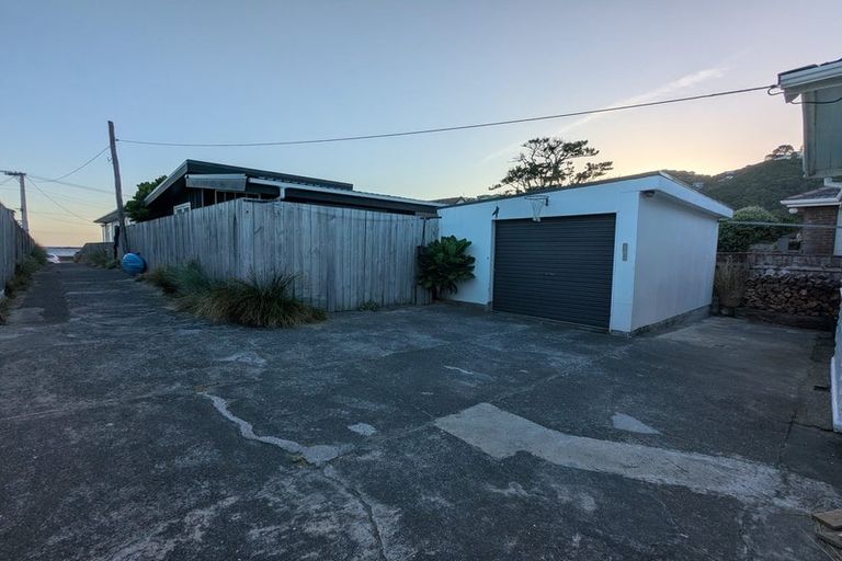 Photo of property in 80a Lyall Parade, Lyall Bay, Wellington, 6022