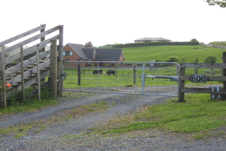 Photo of property in 600 Ponga Road, Opaheke, Papakura, 2584