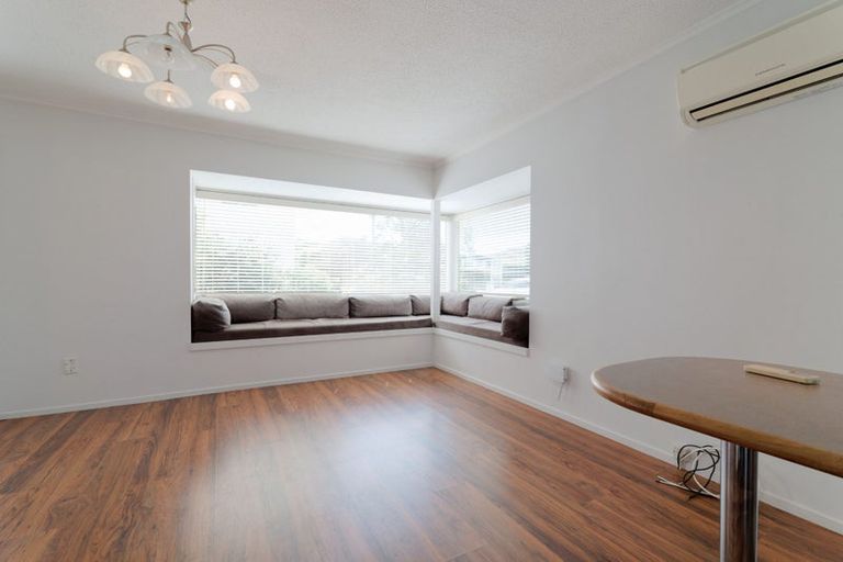 Photo of property in 1/760 Beach Road, Browns Bay, Auckland, 0630