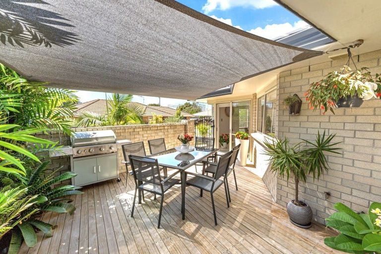 Photo of property in 4 Palm Court, Mount Maunganui, 3116
