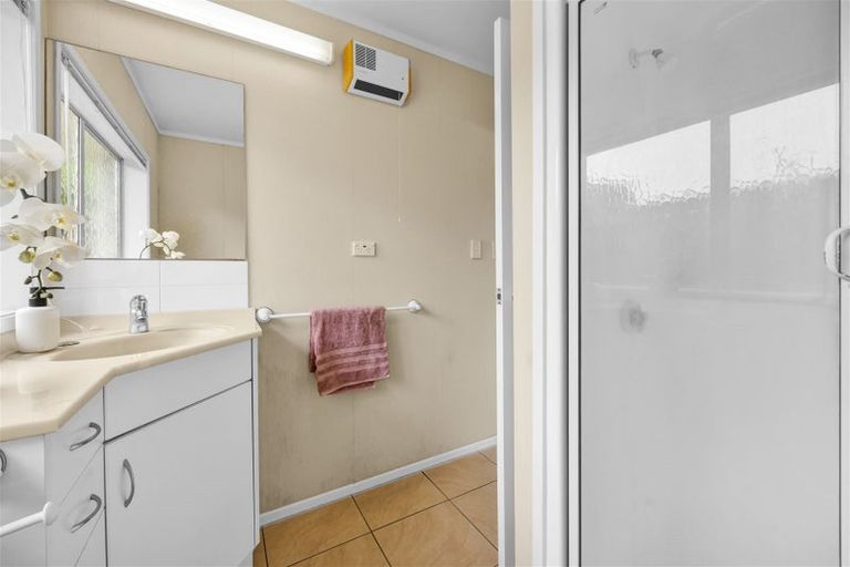 Photo of property in 146 Heta Road, Highlands Park, New Plymouth, 4312