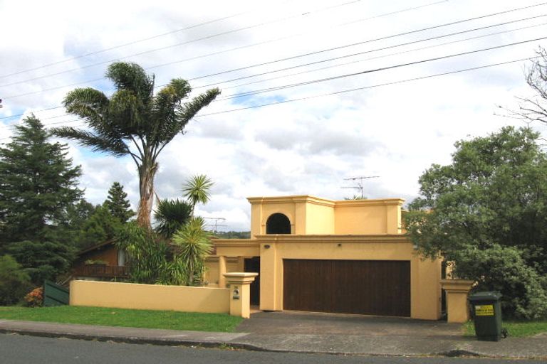 Photo of property in 26 Sylvan Avenue, Northcote, Auckland, 0627