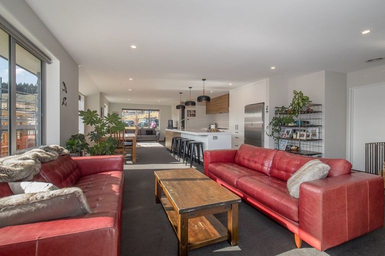 Photo of property in 6 Barclay Place, Wanaka, 9305