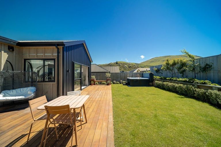 Photo of property in 16 Crop Street, Jacks Point, 9371