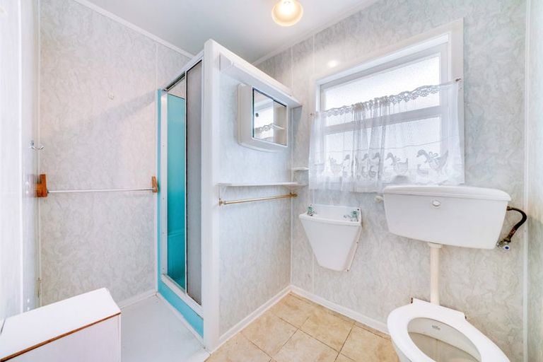 Photo of property in 24 Russell Avenue, Pukekohe, 2120