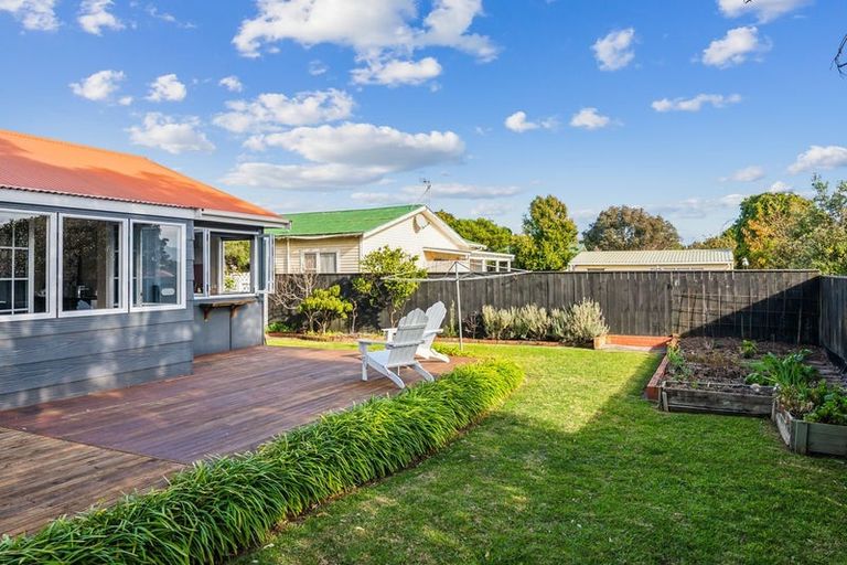 Photo of property in 12 Hicks Crescent, Waikanae Beach, Waikanae, 5036