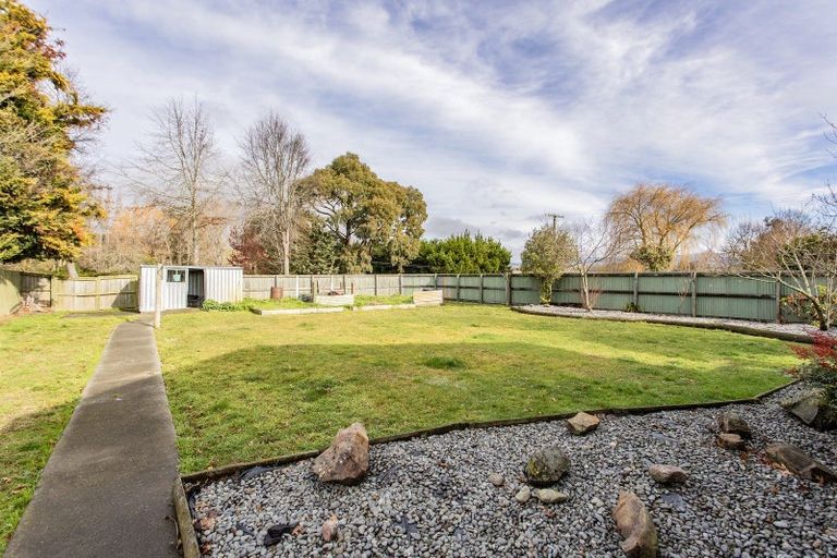 Photo of property in 2 Montgomery Street, Cheviot, 7310