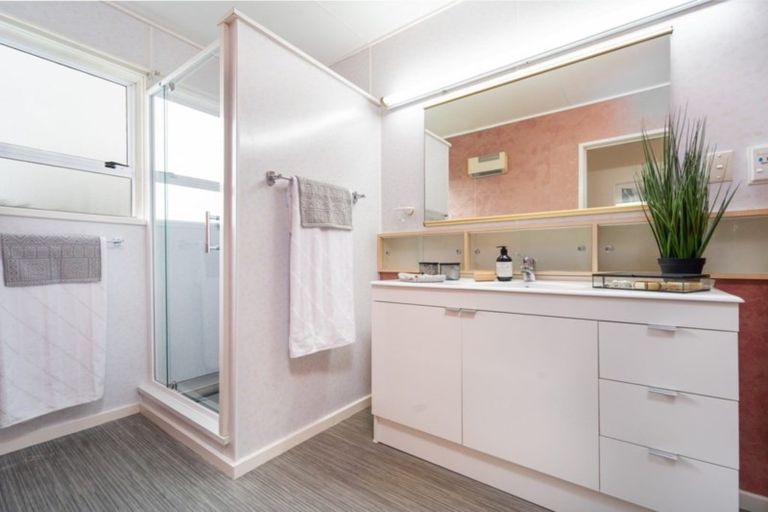 Photo of property in 14 Takahe Street, Masterton, 5810