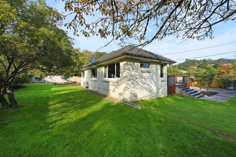Photo of property in 343 Stokes Valley Road, Stokes Valley, Lower Hutt, 5019