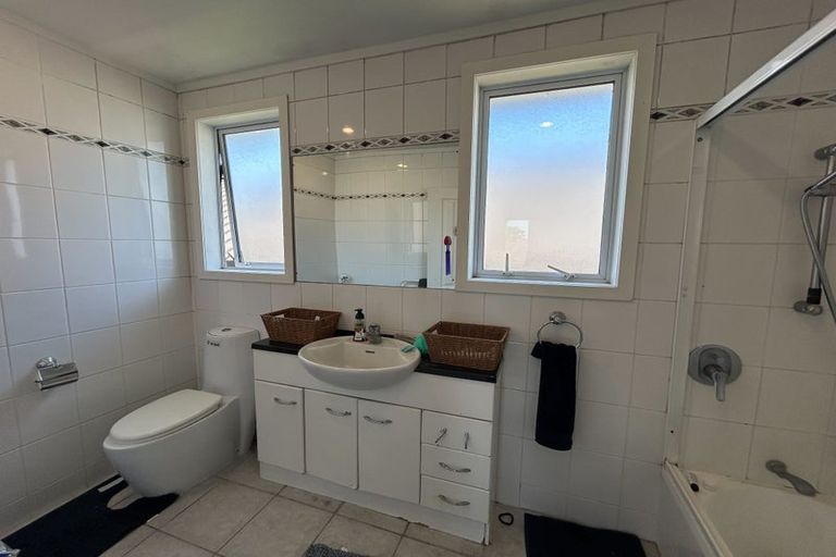 Photo of property in 265 Te Atatu Road, Te Atatu South, Auckland, 0610