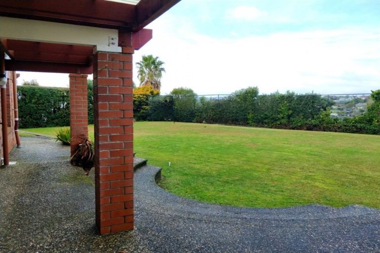 Photo of property in 163 Bleakhouse Road, Mellons Bay, Auckland, 2014