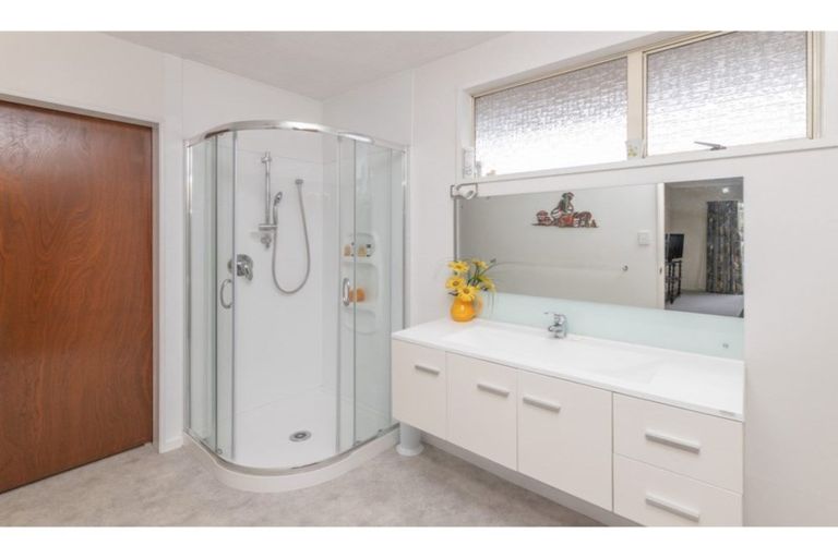 Photo of property in 28 Westmont Street, Ilam, Christchurch, 8041