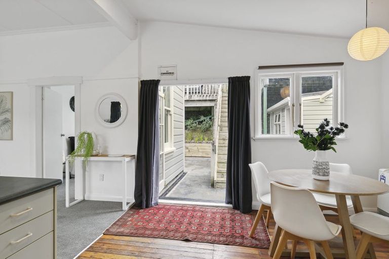 Photo of property in 20 Asquith Terrace, Brooklyn, Wellington, 6021