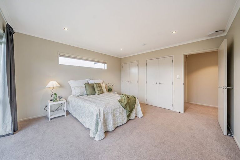 Photo of property in 115 Kirton Drive, Riverstone Terraces, Upper Hutt, 5018