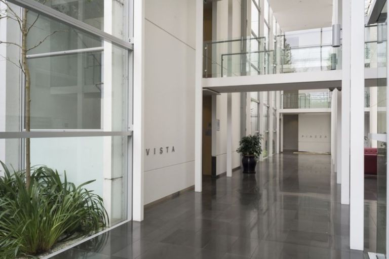 Photo of property in Sanctum Apartment, 10 Ebor Street, Te Aro, Wellington, 6011