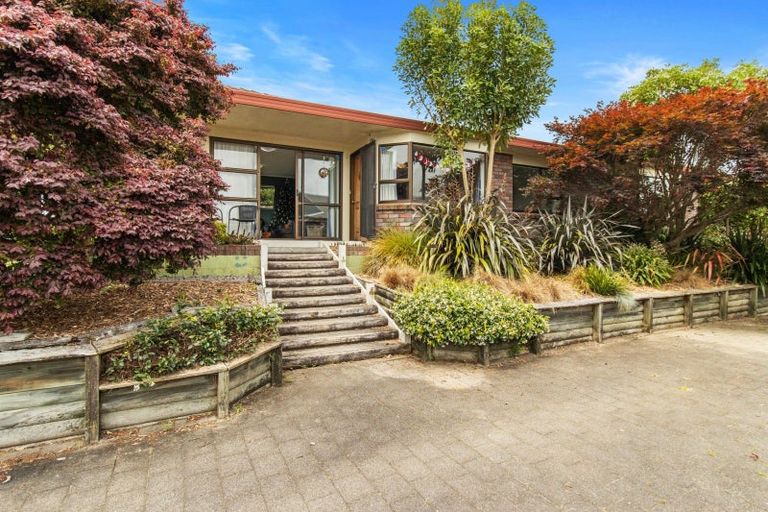 Photo of property in 28 Lansdowne Crescent, Glenview, Hamilton, 3206