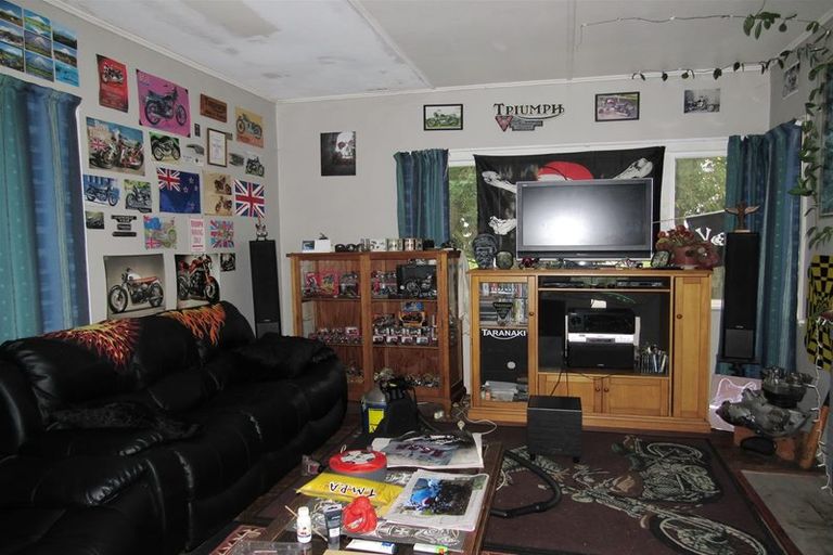 Photo of property in 44a Riemenschneider Street, Manaia, 4612