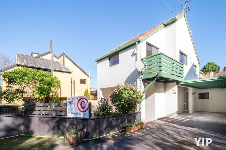 Photo of property in 1 Kim Street, Khandallah, Wellington, 6035