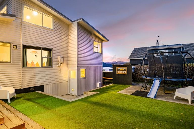 Photo of property in 37 Spinnaker Drive, Whitby, Porirua, 5024