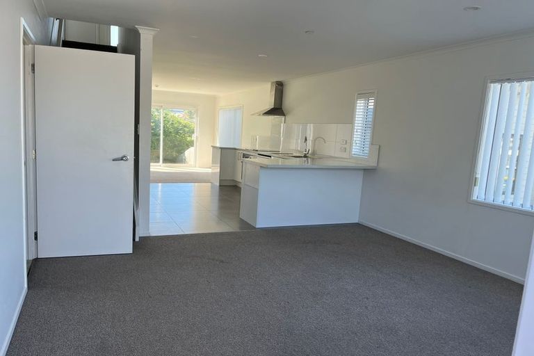 Photo of property in 1/67a Metcalfe Road, Ranui, Auckland, 0612