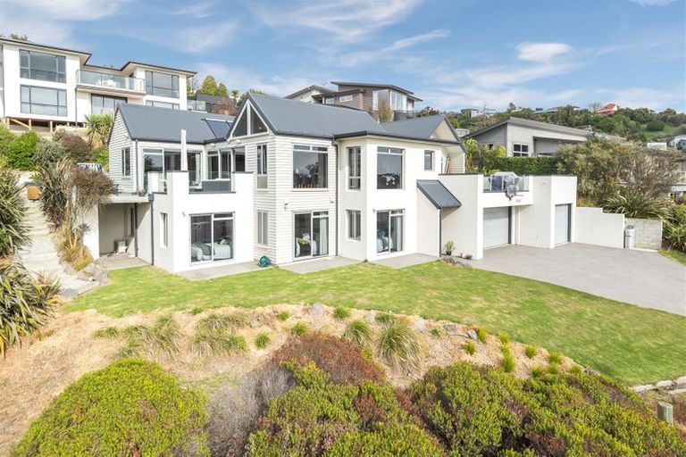 Photo of property in 40 Pentonville Close, Westmorland, Christchurch, 8025