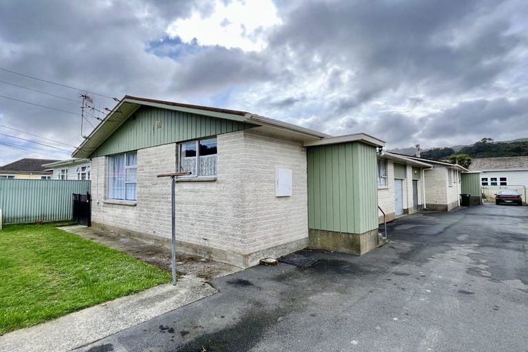 Photo of property in 63 Bledisloe Crescent, Wainuiomata, Lower Hutt, 5014