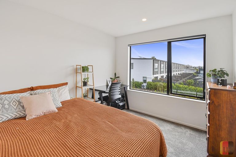 Photo of property in 97 Te Aparangi Road, Papakura, 2110