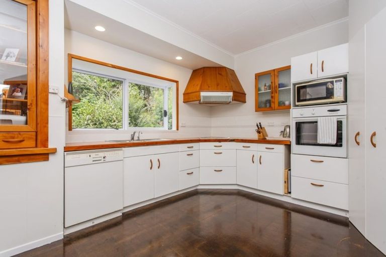 Photo of property in 25 Christian Road, Swanson, Auckland, 0614