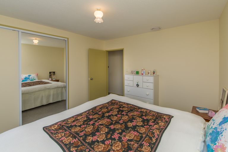 Photo of property in 2/125 Hawthornden Road, Avonhead, Christchurch, 8042