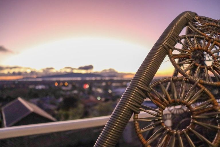 Photo of property in 83 Kakariki Grove, Waikanae, 5036