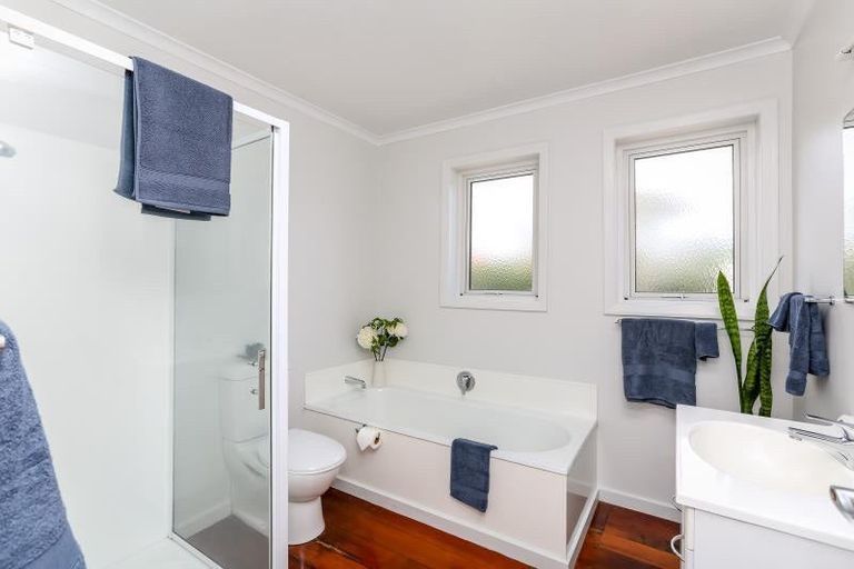 Photo of property in 141 Tukapa Street, Westown, New Plymouth, 4310