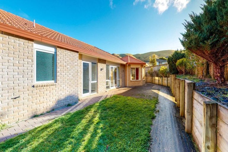 Photo of property in 82 Amesbury Drive, Churton Park, Wellington, 6037