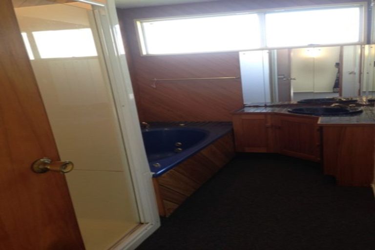 Photo of property in 8 Karo Place, Ilam, Christchurch, 8041