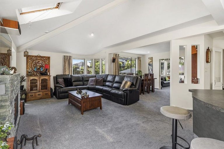 Photo of property in 15 Eclipse Lane, Whitby, Porirua, 5024