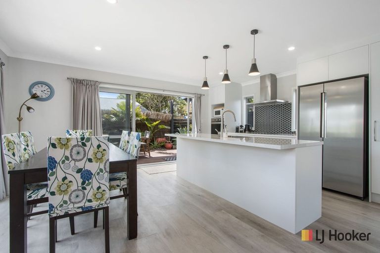 Photo of property in 11a Hillview Road, Waihi Beach, 3611