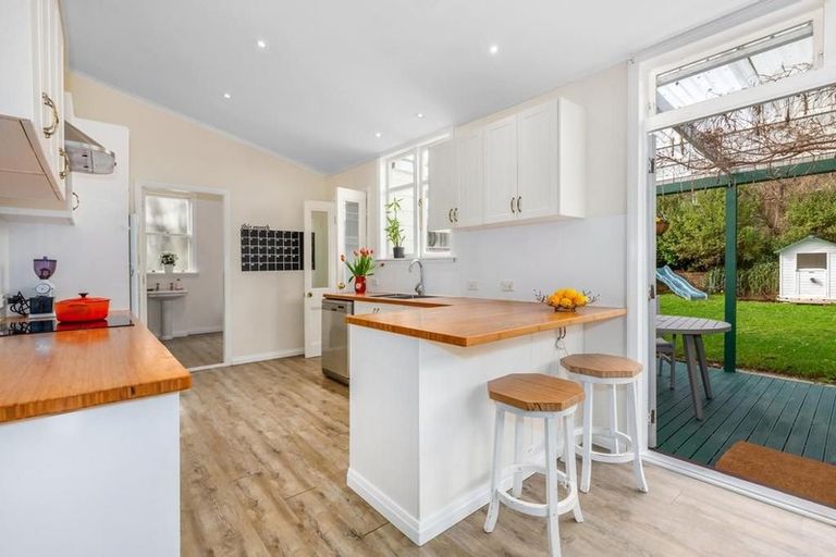 Photo of property in 41 Huanui Street, Ranui, Porirua, 5024